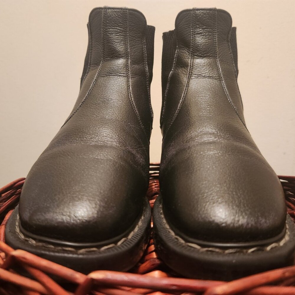 Solovair Chelsea Boots